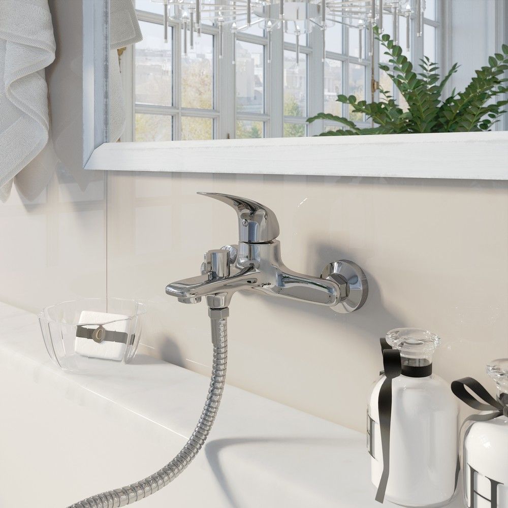 Смеситель для ванны AVRORA Glade AV3031 с коротким изливом, хром**** Смеситель для ванны AVRORA Glade AV3031 с коротким изливом, хром****