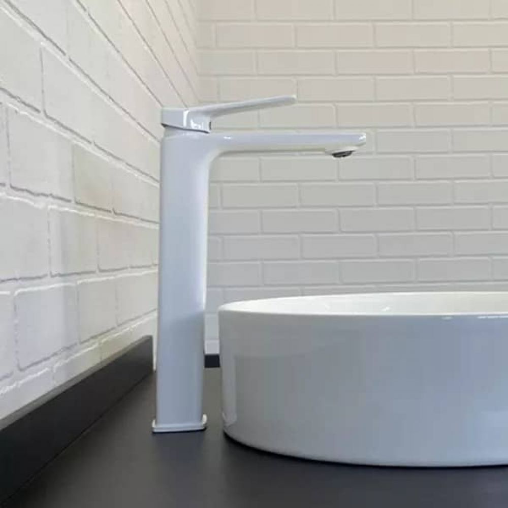 Смеситель для раковины высокий Comforty FC071B-CKBT, белый РАСПРОДАЖА витринный экземпляр Смеситель для раковины высокий Comforty FC071B-CKBT, белый РАСПРОДАЖА витринный экземпляр