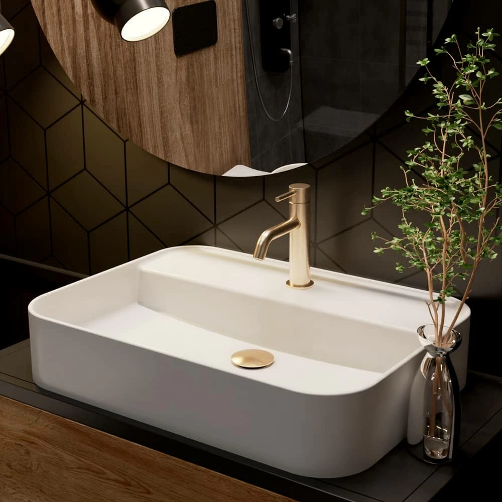 Смеситель для раковины AQUAme Siena AQM6210BG, шлифованное золото Смеситель для раковины AQUAme Siena AQM6210BG, шлифованное золото